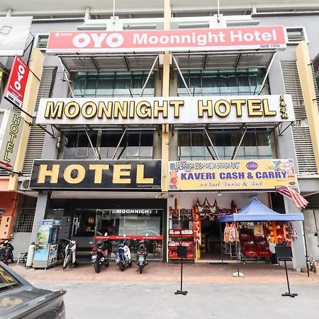 Oyo 89381 Moonnight Hotel Batu Caves Extérieur photo