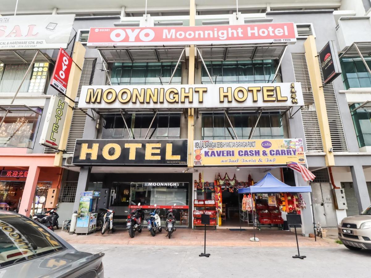 Oyo 89381 Moonnight Hotel Batu Caves Extérieur photo